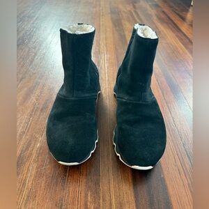 Sorel Kinetic suede boot